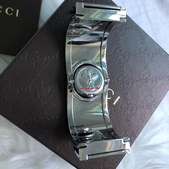 ❌SOLD❌Authentic Gucci Twirl Bracelet Watch - Picture 4 of 7
